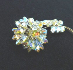 unmarked aurora flower pin b